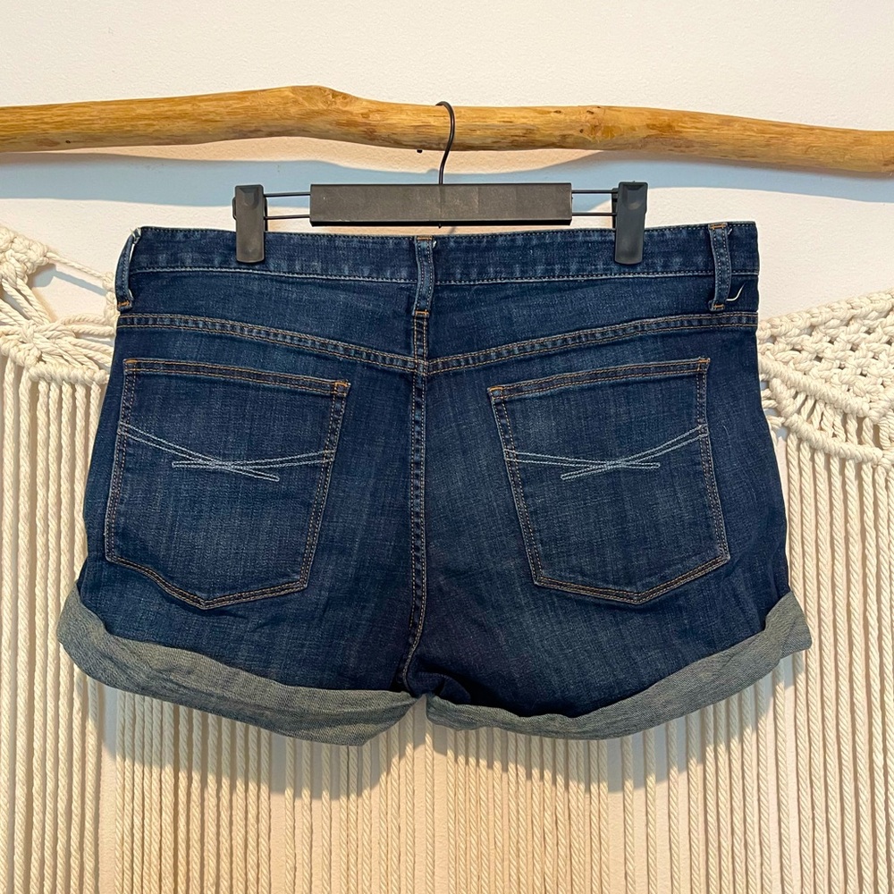 Y2K GAP Denim Cuffed Jean Summer Shorts Old Money Sz 31/12 - Picture 2 of 8